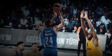 Anadolu Efes Maccabi Tel Aviv karşısında farklı kaybetti