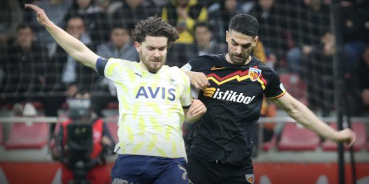 Fenerbahçe Kayseri’de kazandı