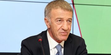 Trabzonspor Başkanı Ağaoğlu istifa etti! İşte kulüp hisselerinde son durum