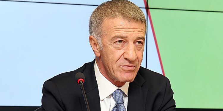 Trabzonspor Başkanı Ağaoğlu istifa etti! İşte kulüp hisselerinde son durum