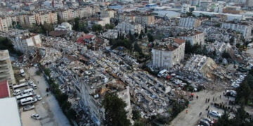 Deprem bölgesindeki elektrik ve doğalgaz borçları silindi