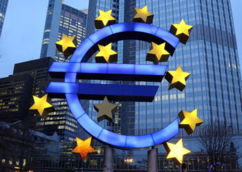 Euro Bölgesi’nde yıllık enflasyon beklentileri aştı