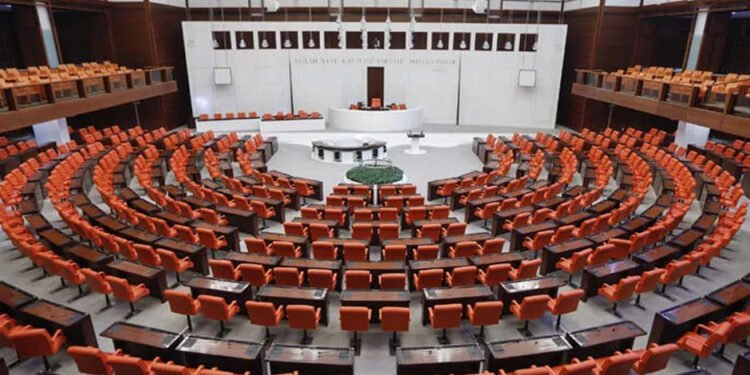 Borç yapılandırma teklifi TBMM’den geçti