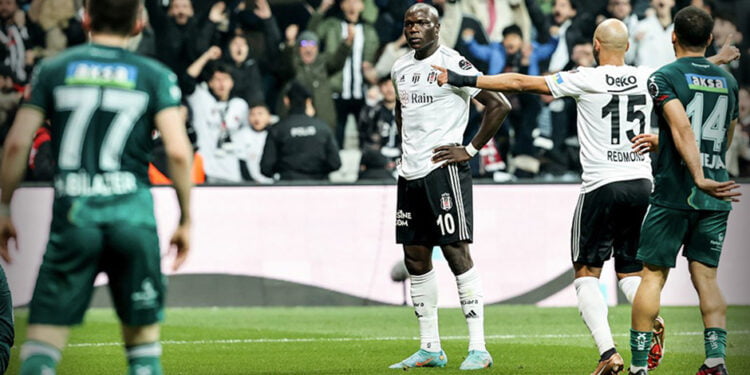 Beşiktaş evinde Giresunspor’u 3 golle geçti