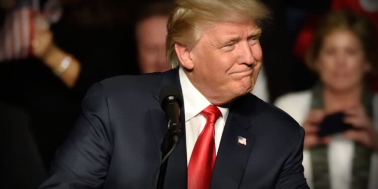 Eski ABD Başkanı Trump, NFT satışlarından önemli bir gelir elde etti