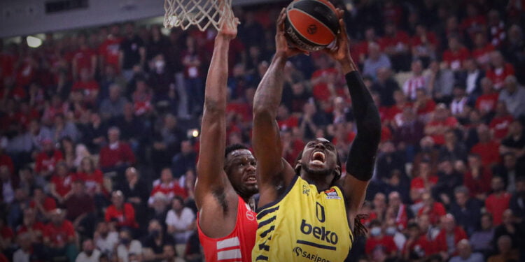 Fenerbahçe Beko deplasmanda Olympiakos’a mağlup oldu