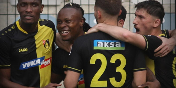 İstanbulspor’dan Başakşehir karşısında kritik 3 puan