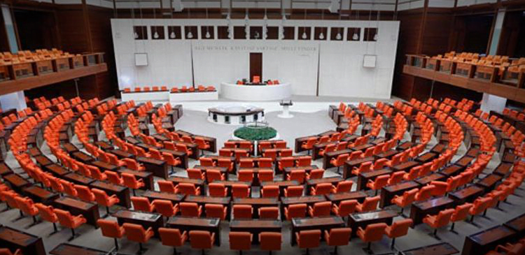 Milletvekili adaylarının tam listeleri açıklandı