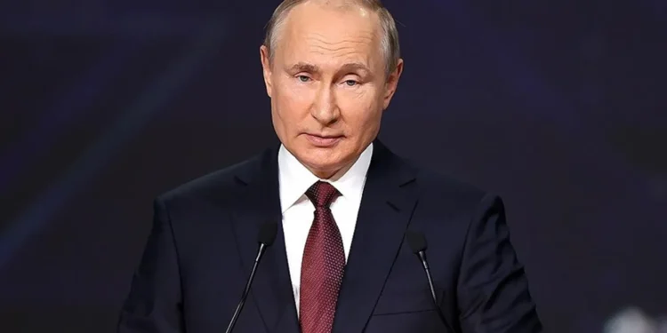 Putin petrol satışında ‘dost ülkelere’ tavan fiyat uygulamasını kaldırdı