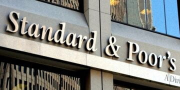 Standard Poor’s Türkiye’nin kredi notunu düşürdü
