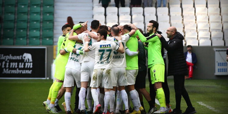 Süper Lig’de Giresunspor sahasında 3 puanı tek golle aldı
