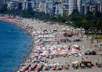 Turizm gelirlerinde hedefte rekor var