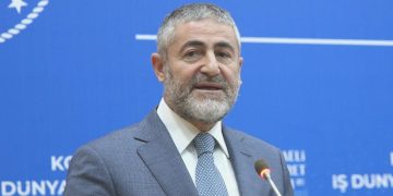 Bakan Nebati: Bu zafer her şeyini feda edeceklerin zaferi