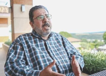 Gazeteci Engin Ardıç hayatını kaybetti