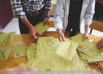 Oy kullanma süreci sona erdi