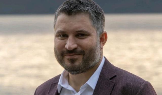 2000 yılında ÖSS Türkiye birincisiydi şimdi Bakan yardımcısı