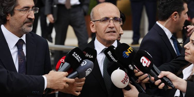 Mehmet Şimşek: Refah artışını sağlayacak modelle yola devam