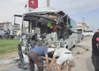 Antalya’da feci kaza: 5 turist yaralandı