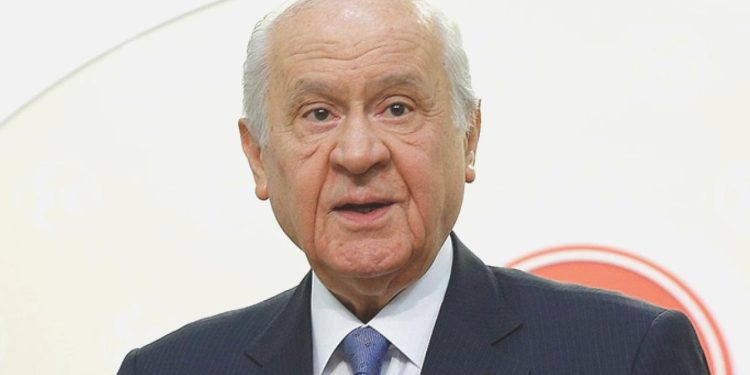 Bahçeli: Siyasi partiler kendilerini mahallî seçimlere hazırlamalıdır