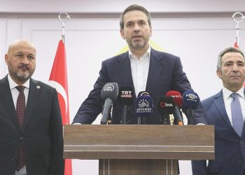 Bakan Bayraktar: Türkiye’nin petrol gereksiniminin değerli bir kısmını Adıyaman’dan karşılıyoruz