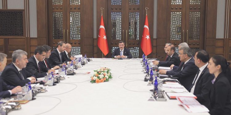 Cevdet Yılmaz’dan istikrar iletisi: Kararlılıkla devam edeceğiz