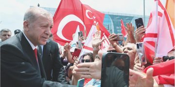 Cumhurbaşkanı Erdoğan, KKTC Cumhurbaşkanı Tatar’ı ziyaret etti