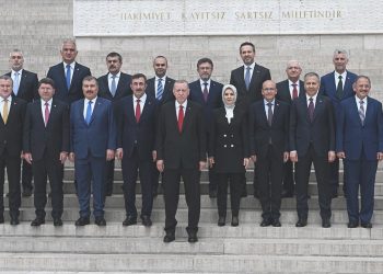 Cumhurbaşkanı Erdoğan ve kabine üyelerinden Anıtkabir’e ziyaret