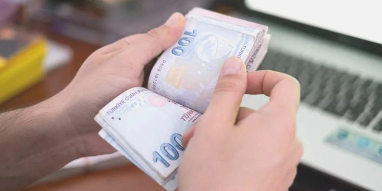 Emekli maaşı ve bayram ikramiyesinde ödeme tarihi belirli oldu