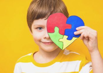 Hem babalara hem de otizmli çocuklara manalı armağan