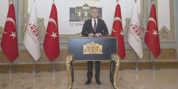 İstanbul Valisi Davut Gül misyona başladı
