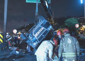İstanbul’da iki farklı trafik kazasında 2 kişi öldü
