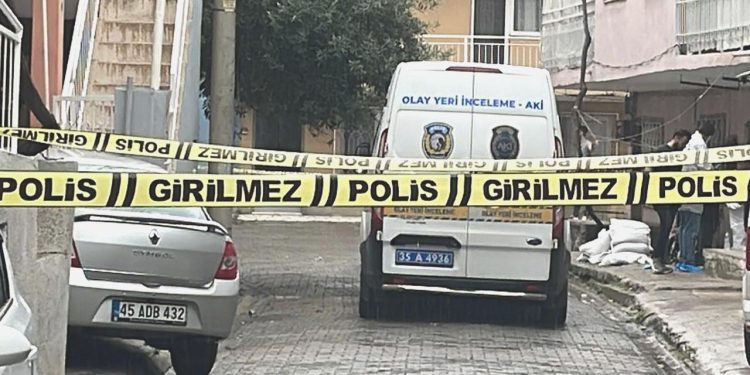 İzmir’de bir meskende 3 kişinin cesedi bulundu
