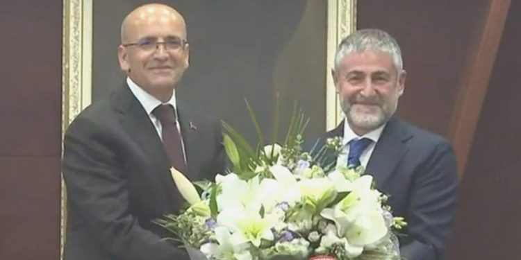 Mehmet Şimşek resmen misyona başladı