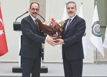 MİT’te periyot teslim yapıldı