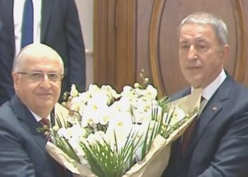 MSB’de evre teslim töreni! Güler, misyonu Akar’dan devraldı