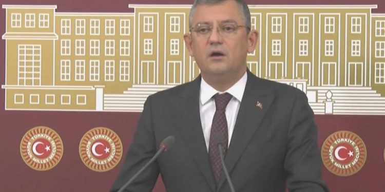 Özgür Özel CHP Meclis Küme Lideri oldu