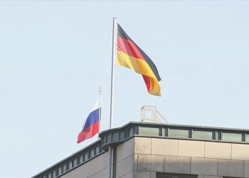 Resesyona giren Alman iktisadında şimdi bir trend dönüşü beklenmiyor