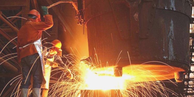 Sanayi üretimi nisan ayında yüzde 1,2 düştü