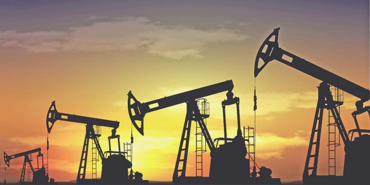 Suudiler “kesinti” dedi! Petrol fiyatları arttı