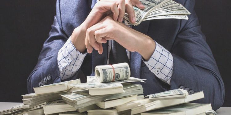 Türkiye’ye geçen yıl 300 dolar milyoneri taşındı