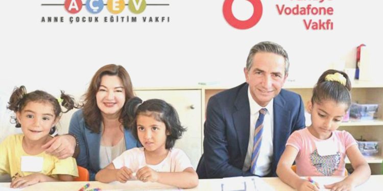 Vodafone Vakfı ve AÇEV depremzedeler için güçlerini birleştirdi