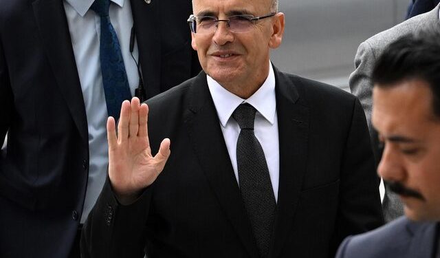 Bakan Şimşek: Gereken adımları atmaya devam edeceğiz