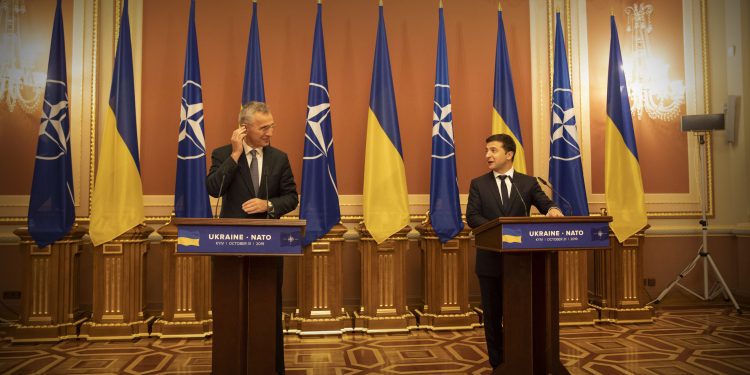 Ukrayna’nın NATO’dan davet beklentisine Fransa’dan gerçekleştirilebilir olmadığı cevabı