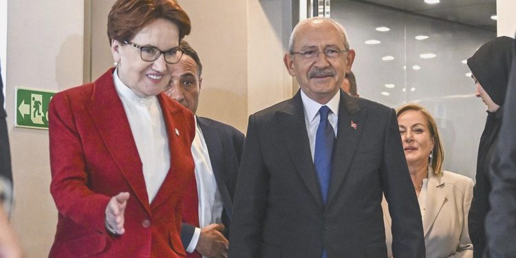 Akşener: Kılıçdaroğlu ile Özdağ ortasındaki saklı mutabakattan haberim yoktu