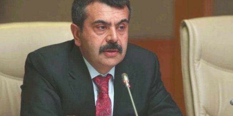 Bakan Tekin açıkladı: Sarsıntı bölgesindeki öğretmenlerin hizmet puanları artırılacak