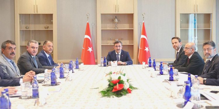 Bakanlar uyum için bir ortaya geldi