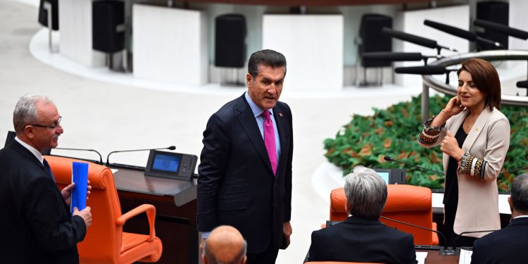 CHP’li Mustafa Sarıgül’den vergi özrü
