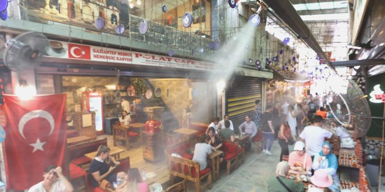 Çok sıcaklar elektrik tüketiminde rekor getirdi