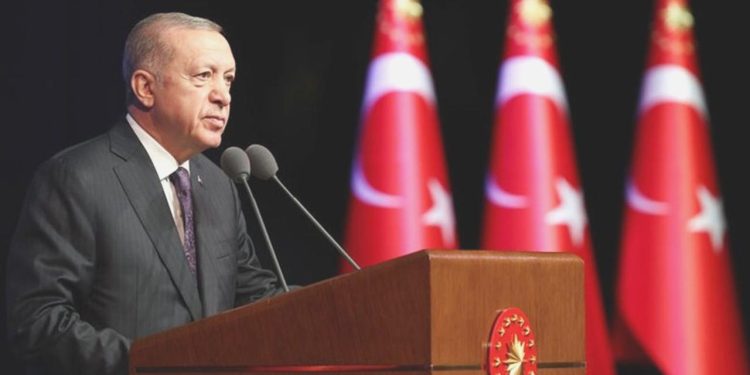 Cumhurbaşkanı Erdoğan: Terörle ortasına aralık koyamayan bir devlet NATO’ya nasıl katkı yapabilir?
