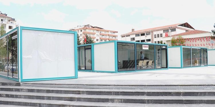 Depremzede esnaf dükkanları için kaygılı